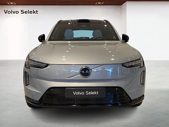 Volvo EX90 8 of 15