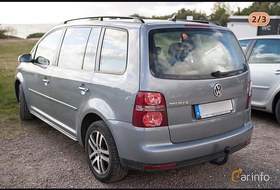 Volkswagen Touran 2 of 3