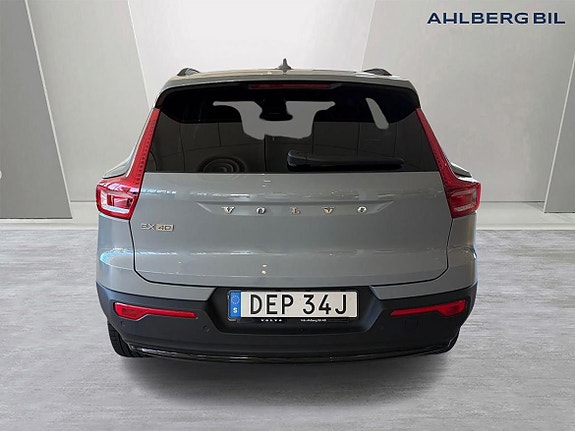 Volvo EX40 7 of 18
