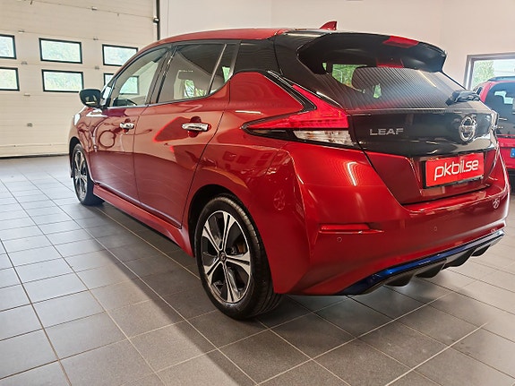 Nissan Leaf 4 of 17