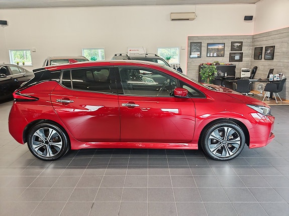 Nissan Leaf 2 of 17