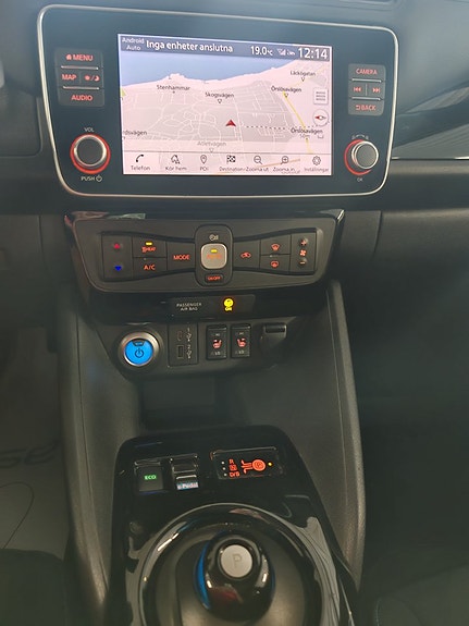 Nissan Leaf 11 of 17