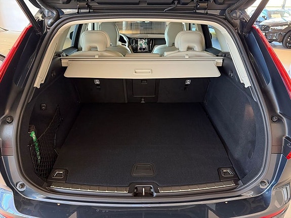 Volvo XC60 17 of 19