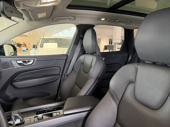 Volvo XC60 10 of 20