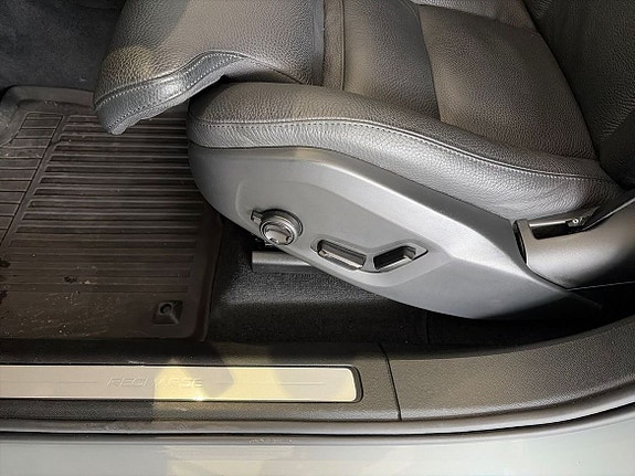 Volvo XC60 11 of 20
