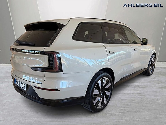 Volvo EX90 6 of 21