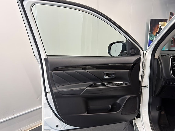 Mitsubishi Outlander 13 of 27
