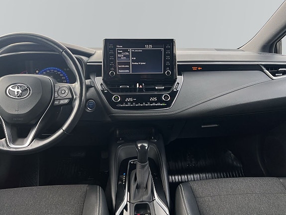 Toyota Corolla 8 of 11