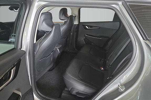 Kia EV6 11 of 14