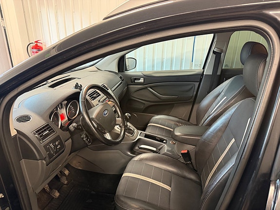 Ford Kuga 5 of 7