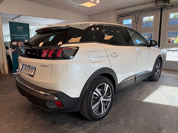 Peugeot 3008 4 of 28