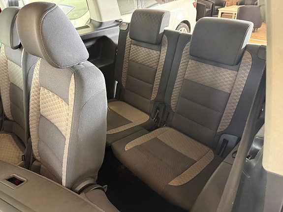 Volkswagen CrossTouran 6 of 8