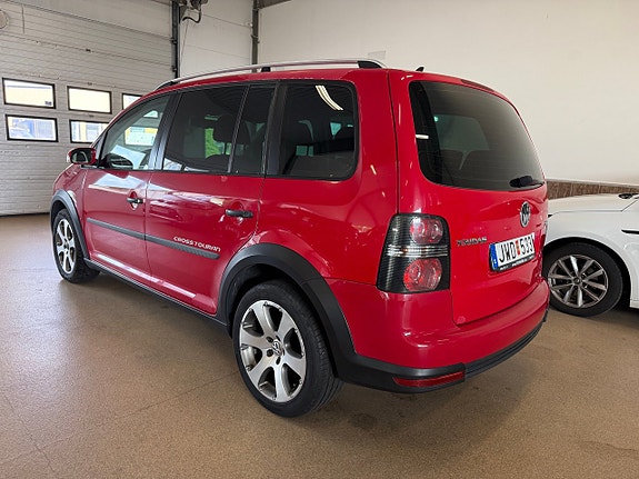 Volkswagen CrossTouran 4 of 8