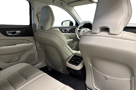 Volvo V60 Cross Country 11 of 28