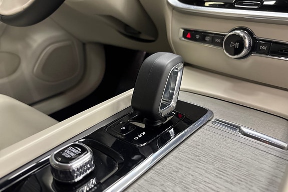 Volvo V60 Cross Country 16 of 28