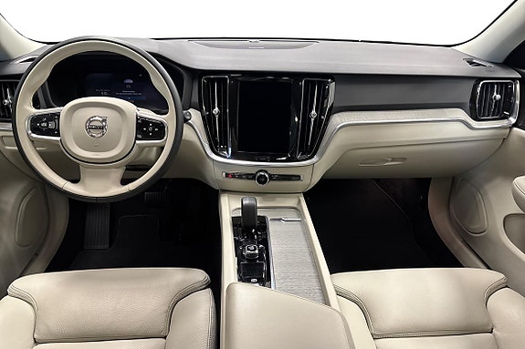 Volvo V60 Cross Country 9 of 28