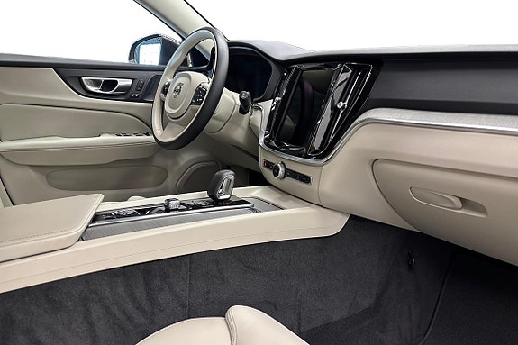 Volvo V60 Cross Country 10 of 28