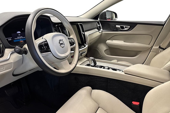 Volvo V60 Cross Country 8 of 28