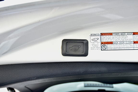 Toyota RAV4 13 of 27