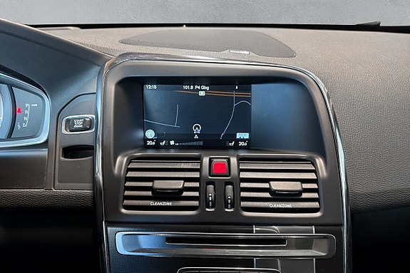 Volvo XC60 14 of 17
