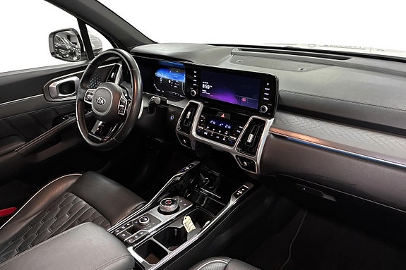 Kia Sorento 14 of 30
