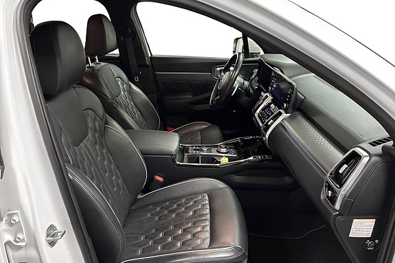 Kia Sorento 13 of 30