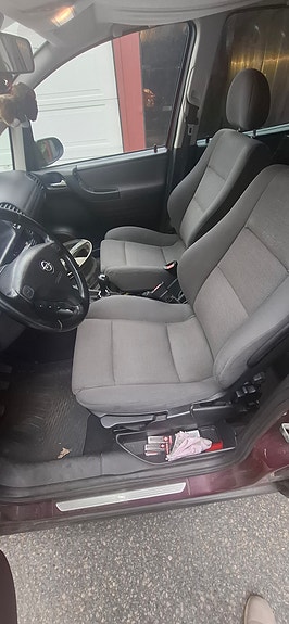Opel Zafira 7 of 7
