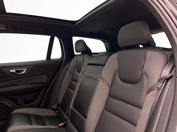 Volvo V60 17 of 30