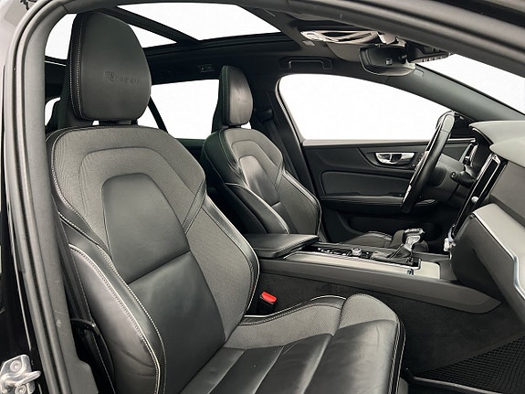 Volvo V60 15 of 30