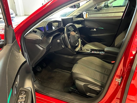 Peugeot 208 5 of 8