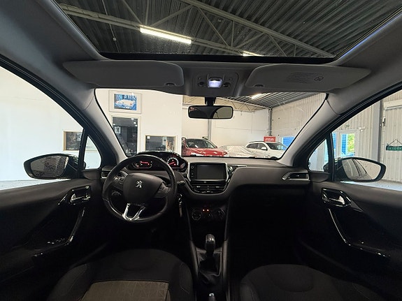 Peugeot 208 11 of 11