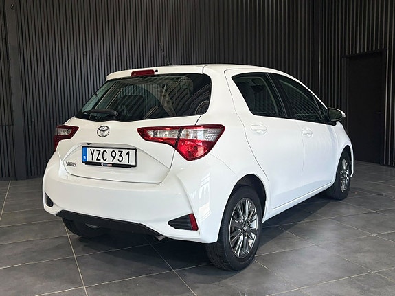 Toyota Yaris 4 of 10