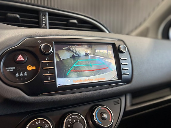 Toyota Yaris 8 of 10