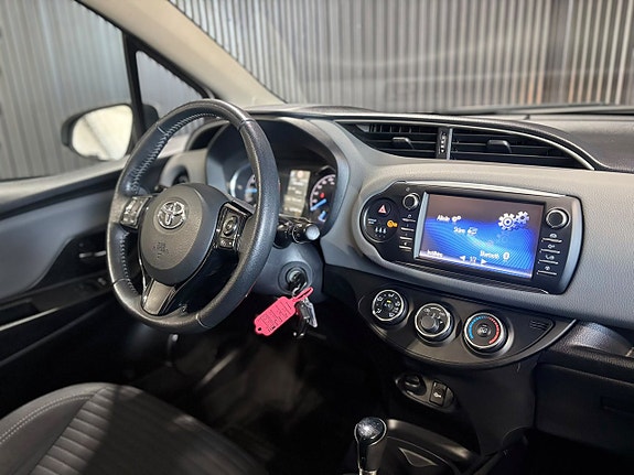 Toyota Yaris 6 of 10