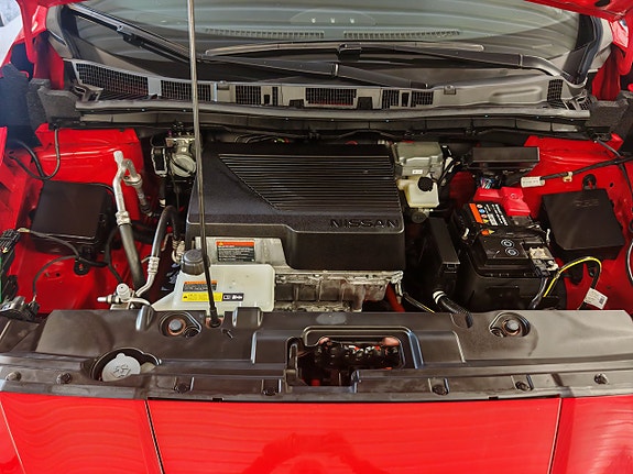 Nissan Leaf 16 of 16