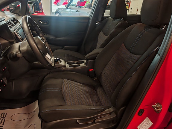 Nissan Leaf 8 of 16