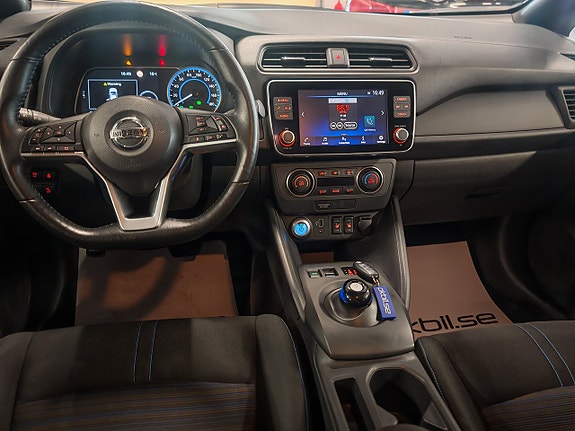 Nissan Leaf 9 of 16