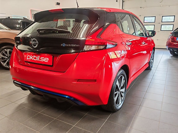 Nissan Leaf 6 of 16