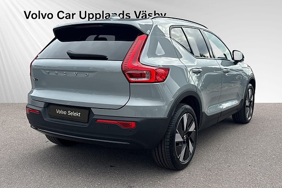 Volvo EX40 5 of 14