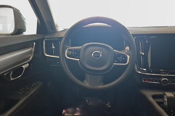 Volvo V90 Cross Country 9 of 10