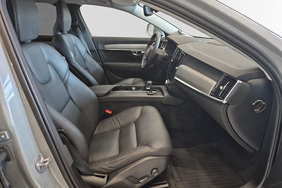Volvo V90 Cross Country 6 of 10