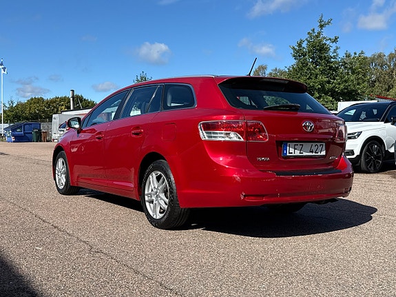 Toyota Avensis 8 of 11