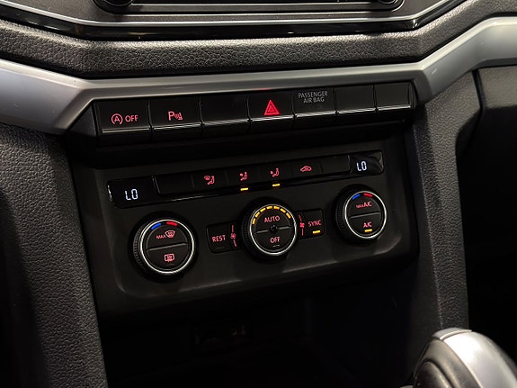 Volkswagen Amarok 28 of 30