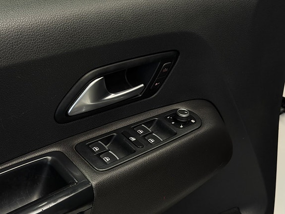 Volkswagen Amarok 17 of 30