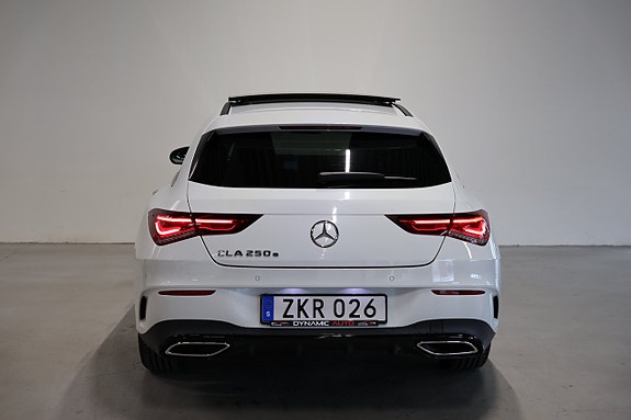 Mercedes-Benz CLA250 e 8 of 27
