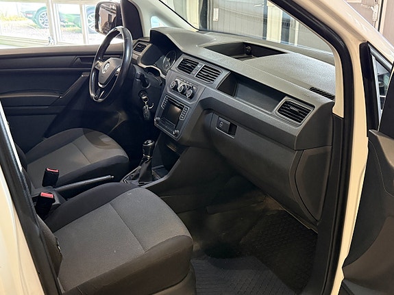 Volkswagen Caddy Maxi 12 of 13