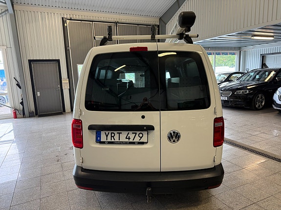 Volkswagen Caddy Maxi 4 of 13