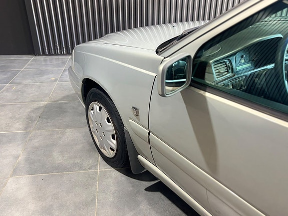 Volvo S70 3 of 11