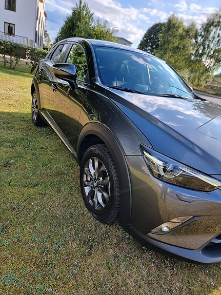 Mazda CX-3 2 of 10