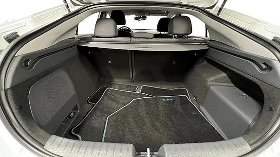 Hyundai IONIQ 13 of 24